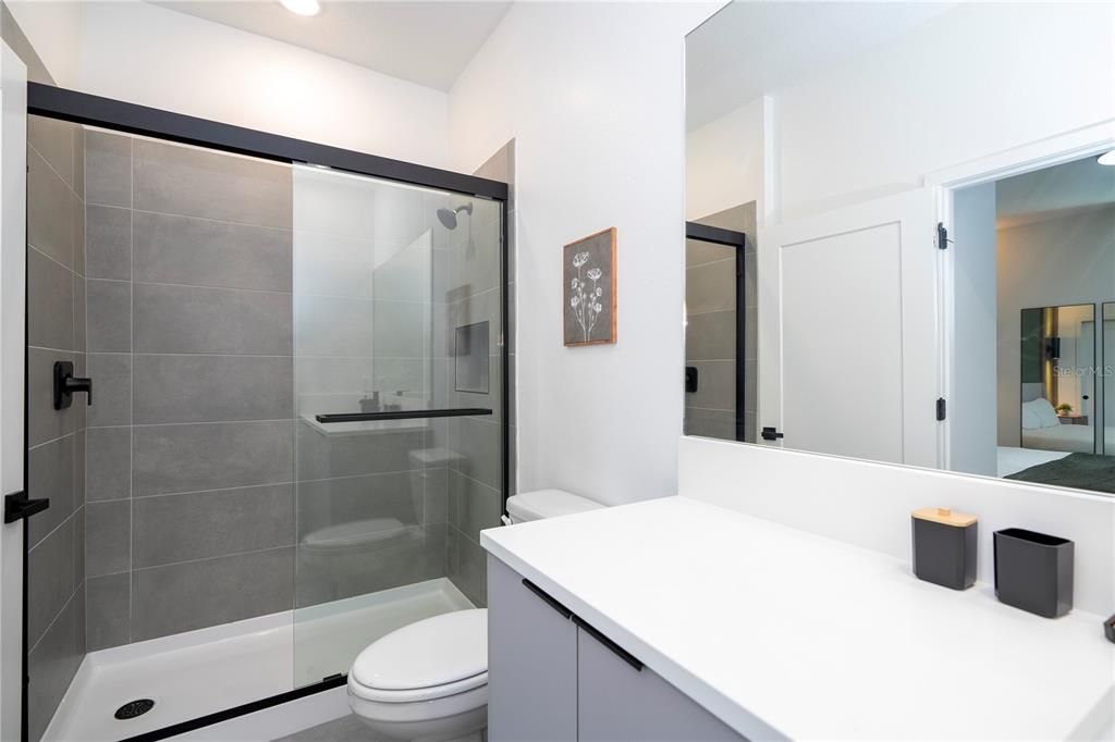 For Sale: $595,000 (5 beds, 4 baths, 2133 Square Feet)