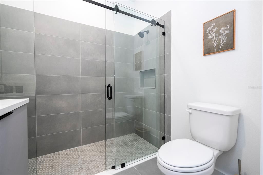 For Sale: $595,000 (5 beds, 4 baths, 2133 Square Feet)