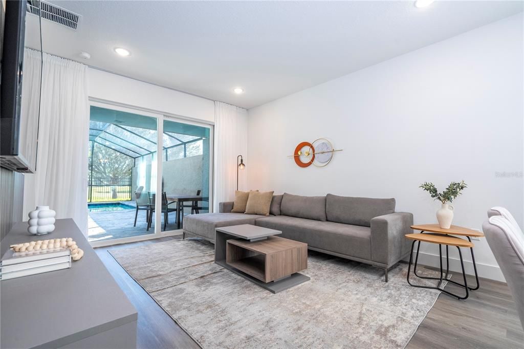 For Sale: $595,000 (5 beds, 4 baths, 2133 Square Feet)