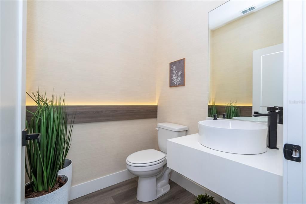 For Sale: $595,000 (5 beds, 4 baths, 2133 Square Feet)