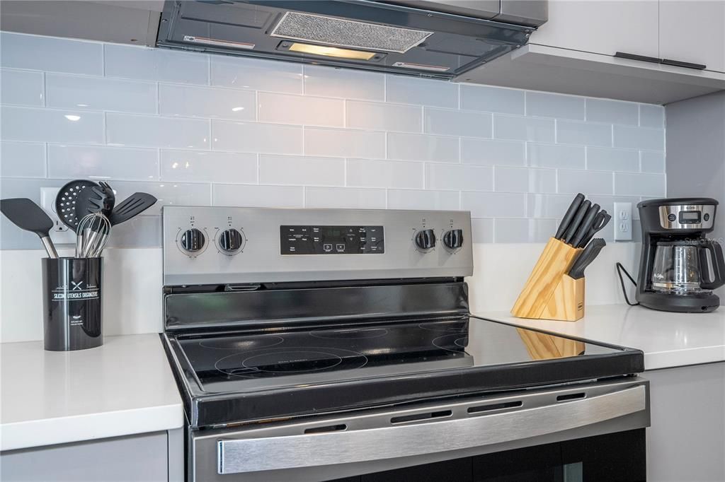 For Sale: $595,000 (5 beds, 4 baths, 2133 Square Feet)