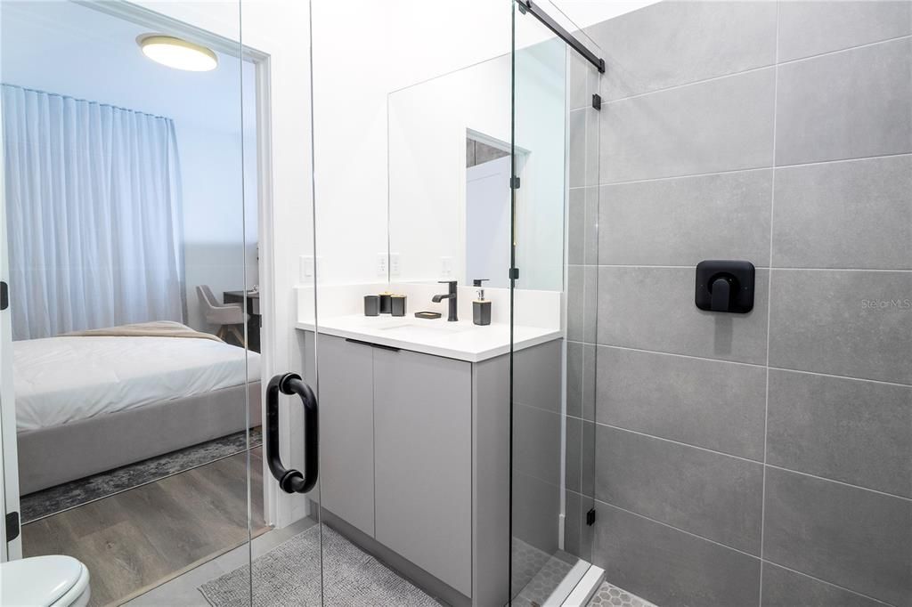 For Sale: $595,000 (5 beds, 4 baths, 2133 Square Feet)