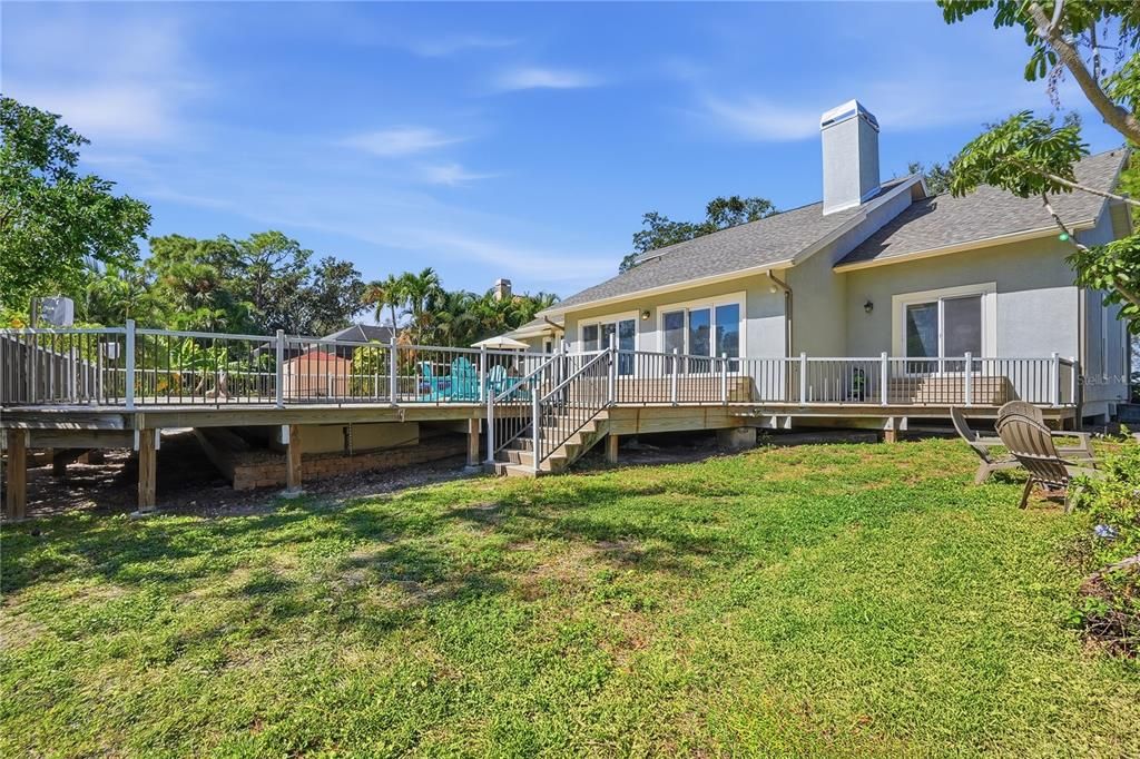 合同活跃: $1,175,000 (3 贝兹, 2 浴室, 2544 平方英尺)