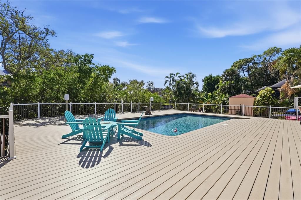 合同活跃: $1,175,000 (3 贝兹, 2 浴室, 2544 平方英尺)