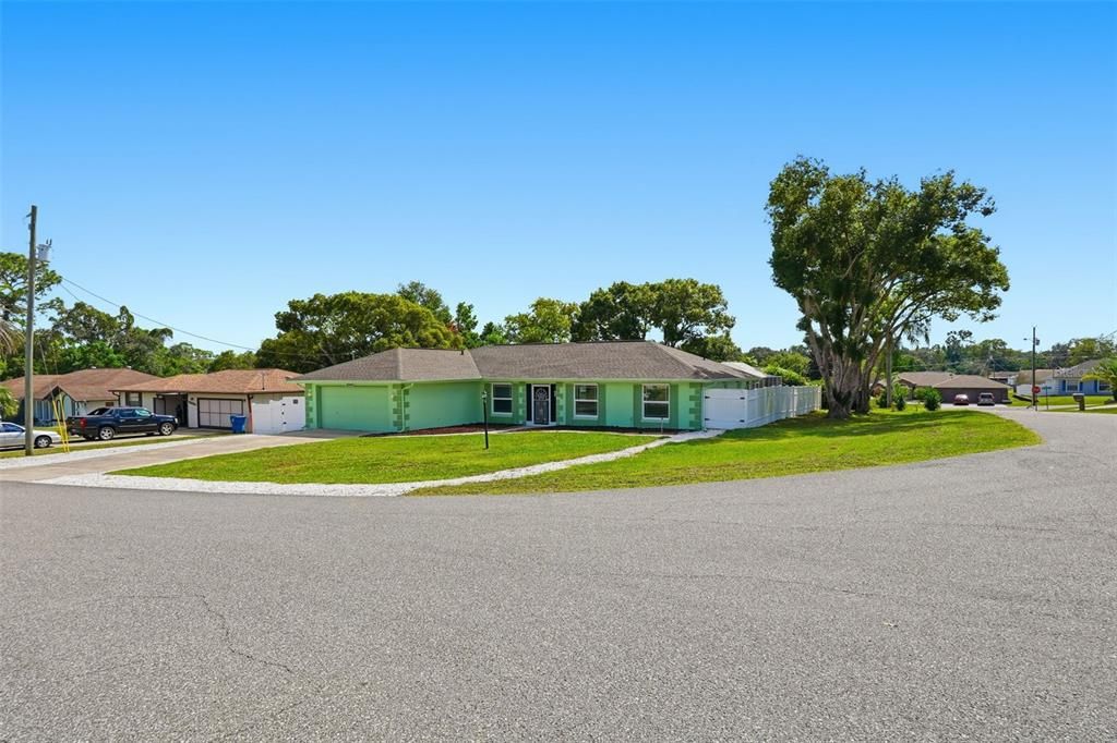 待售: $314,900 (2 贝兹, 2 浴室, 1611 平方英尺)