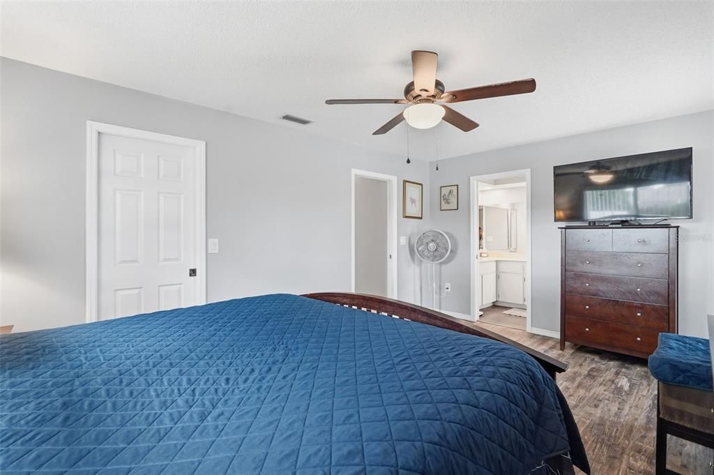 待售: $314,900 (2 贝兹, 2 浴室, 1611 平方英尺)