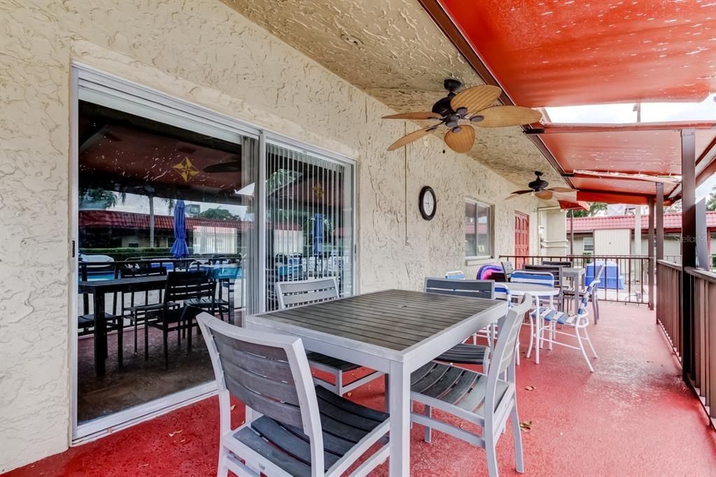 For Sale: $185,000 (2 beds, 2 baths, 945 Square Feet)