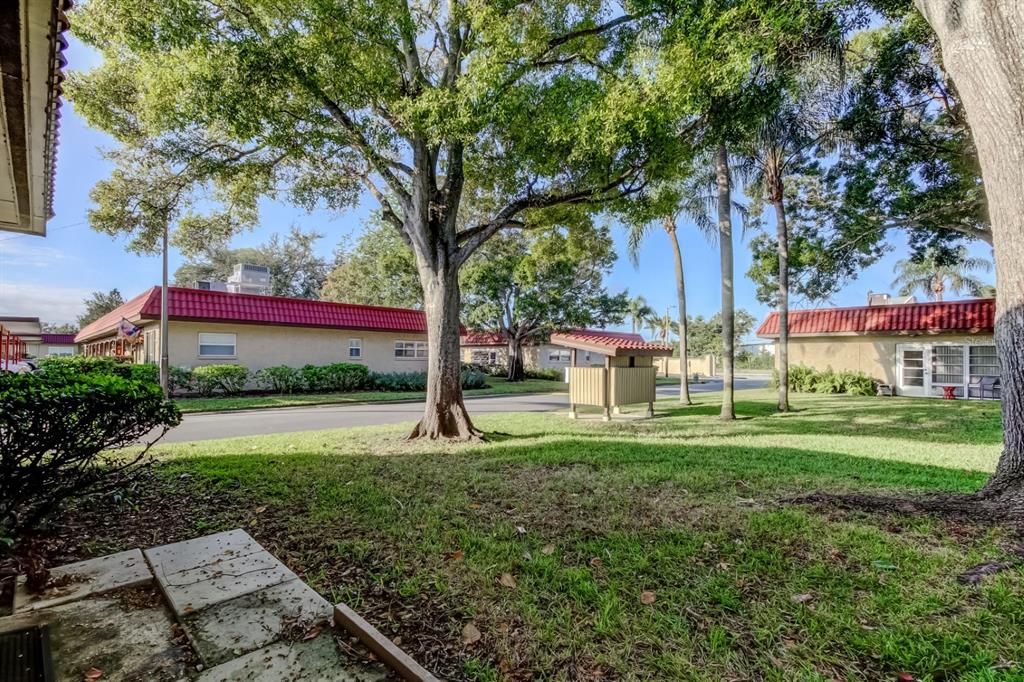 For Sale: $185,000 (2 beds, 2 baths, 945 Square Feet)