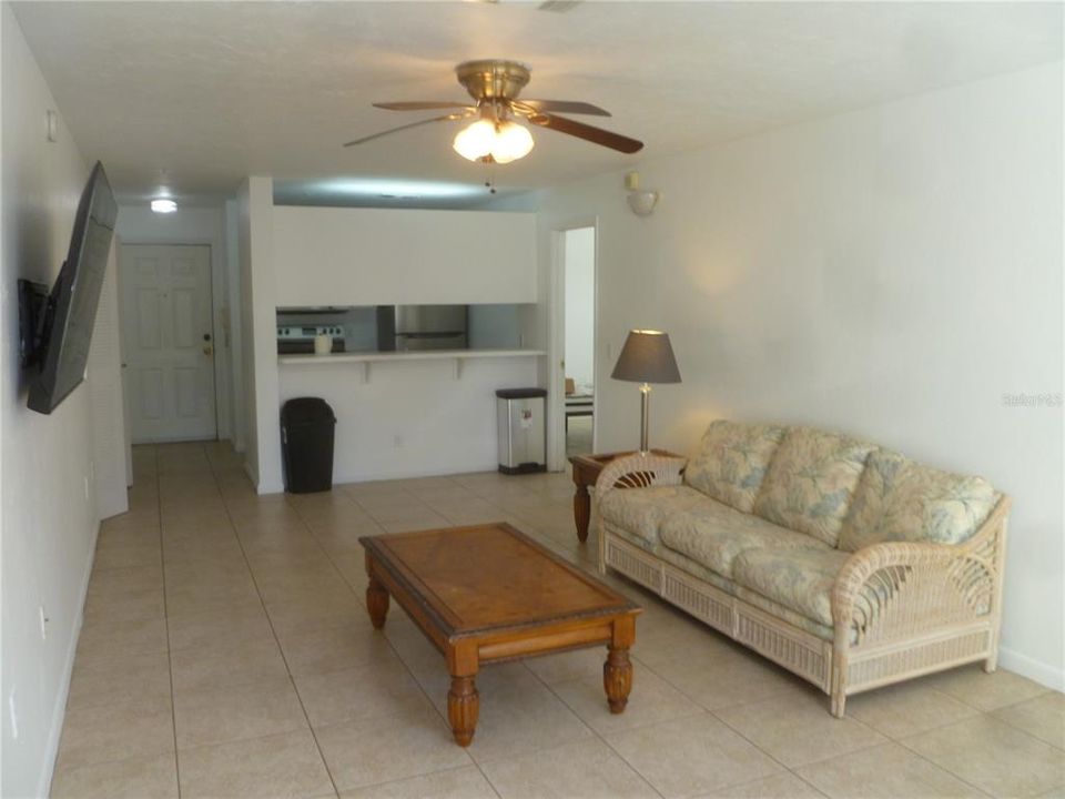 For Sale: $197,000 (4 beds, 4 baths, 1225 Square Feet)