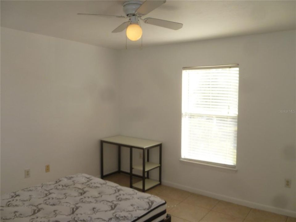 For Sale: $197,000 (4 beds, 4 baths, 1225 Square Feet)