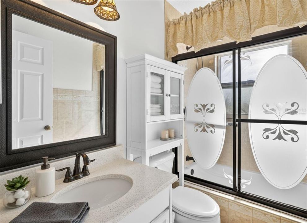 合同活跃: $375,000 (3 贝兹, 2 浴室, 1516 平方英尺)