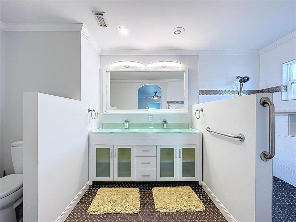 待售: $435,000 (3 贝兹, 2 浴室, 2094 平方英尺)