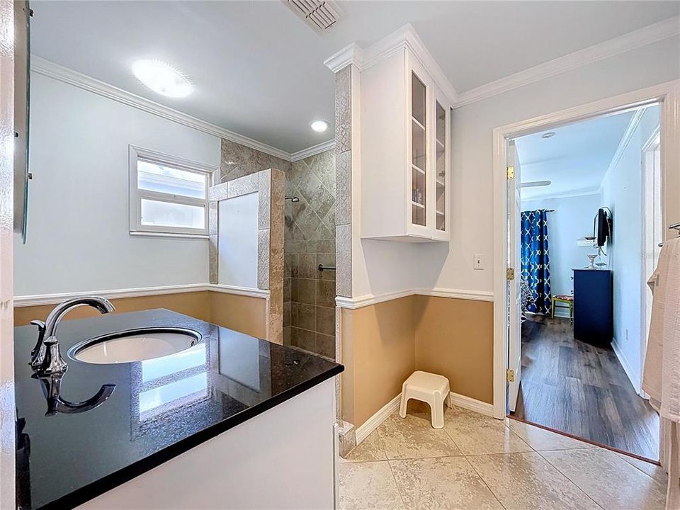 待售: $435,000 (3 贝兹, 2 浴室, 2094 平方英尺)