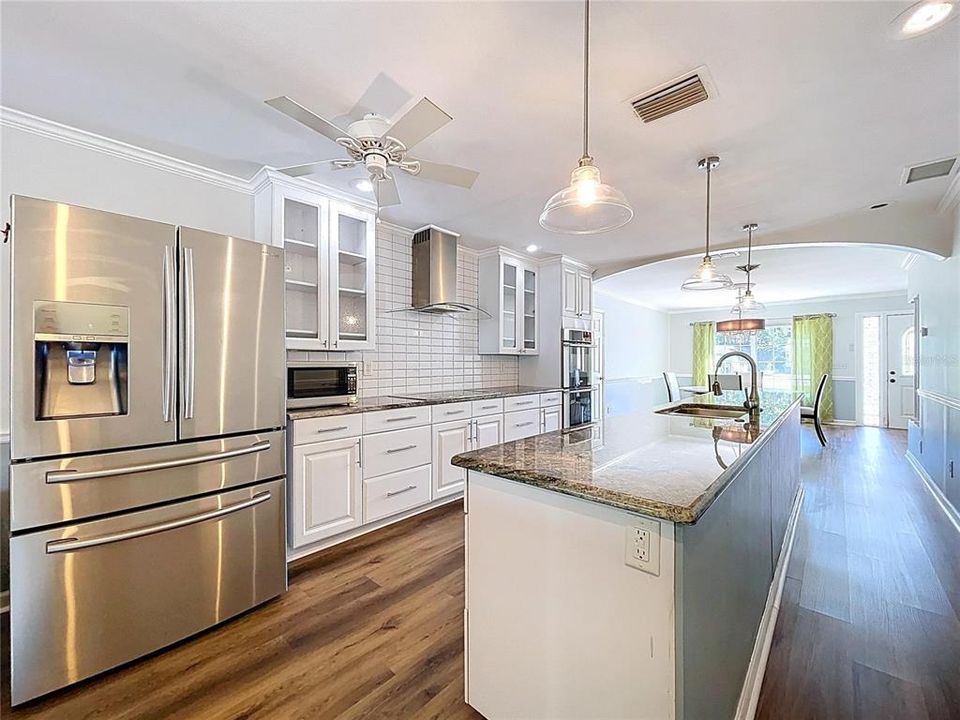 待售: $435,000 (3 贝兹, 2 浴室, 2094 平方英尺)