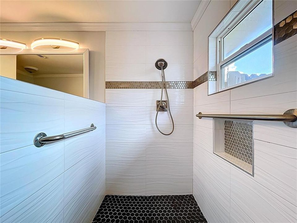 待售: $435,000 (3 贝兹, 2 浴室, 2094 平方英尺)