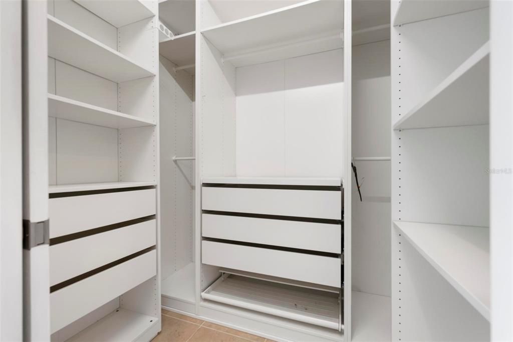 For Rent: $2,500 (2 beds, 2 baths, 1436 Square Feet)