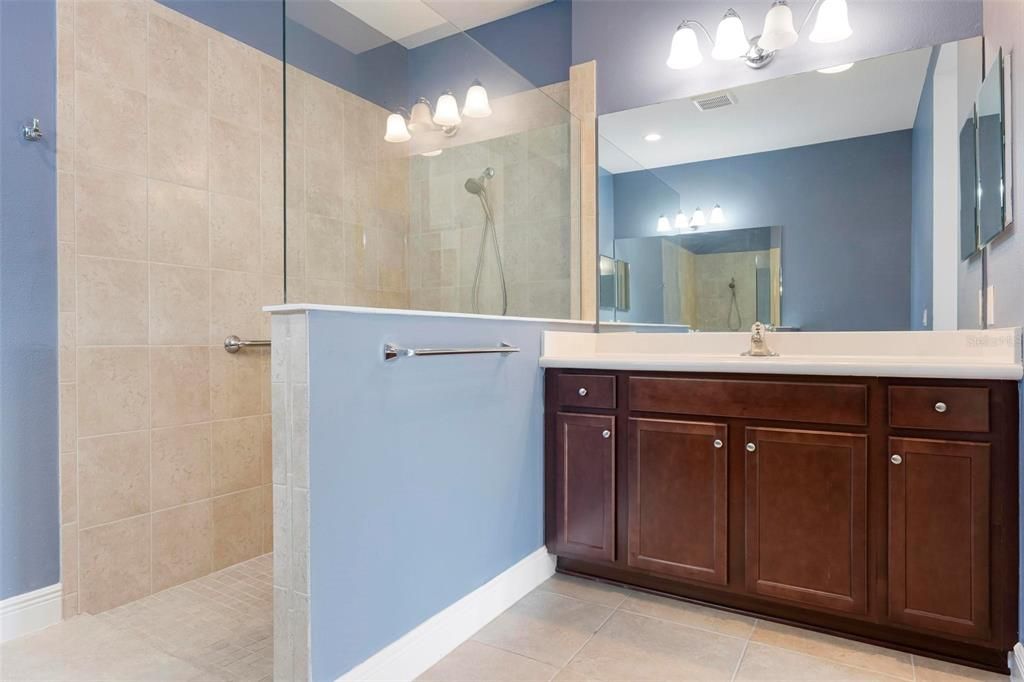 For Rent: $2,500 (2 beds, 2 baths, 1436 Square Feet)