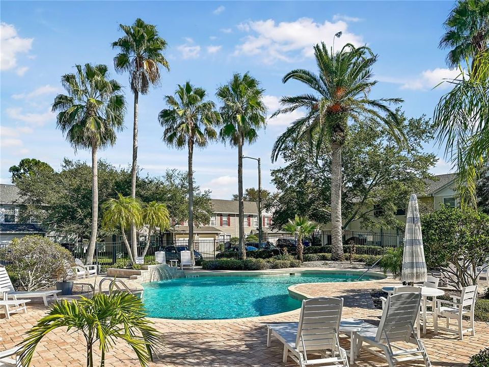 Activo con contrato: $2,025 (2 camas, 1 baños, 1271 Pies cuadrados)