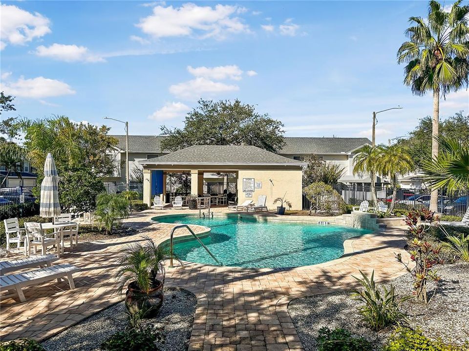 Activo con contrato: $2,025 (2 camas, 1 baños, 1271 Pies cuadrados)