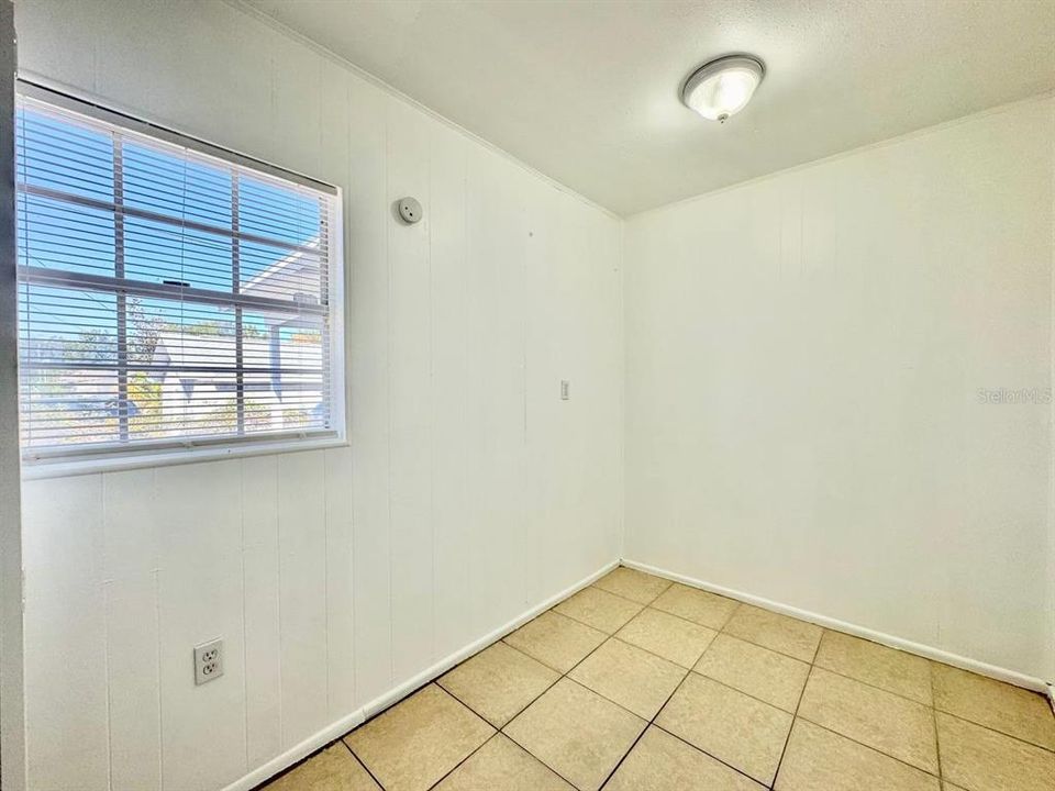 出租: $1,700 (3 贝兹, 1 浴室, 1272 平方英尺)