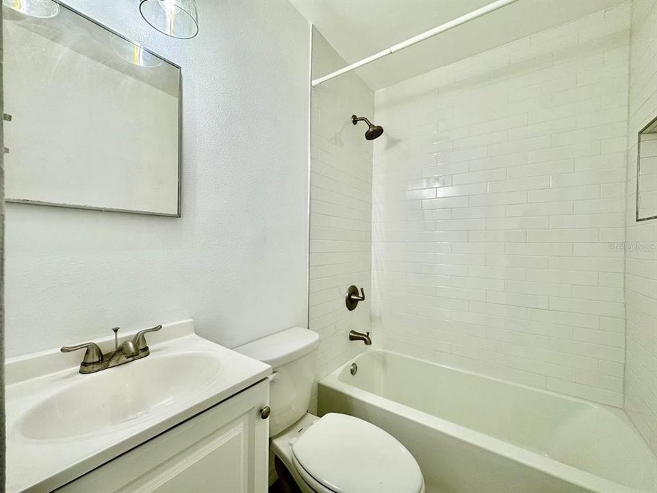 出租: $1,700 (3 贝兹, 1 浴室, 1272 平方英尺)