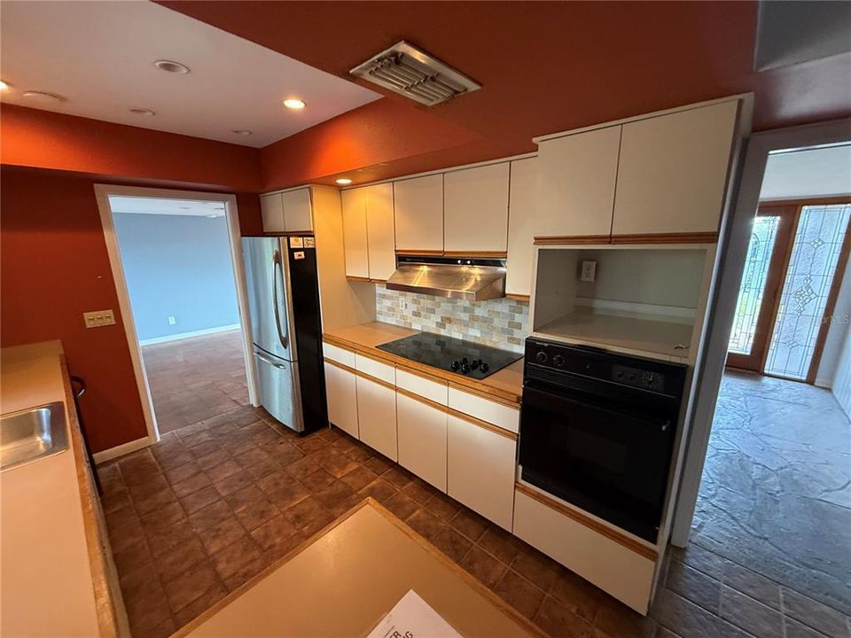 Active With Contract: $366,500 (4 beds, 2 baths, 1758 Square Feet)