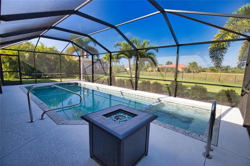 На продажу: $579,000 (3 спален, 2 ванн, 1760 Квадратных фут)