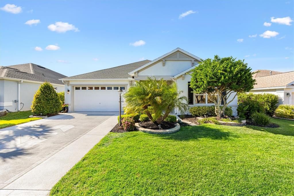 Active With Contract: $569,000 (3 beds, 2 baths, 2037 Square Feet)