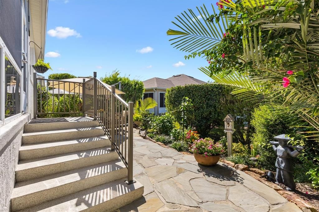 Active With Contract: $569,000 (3 beds, 2 baths, 2037 Square Feet)