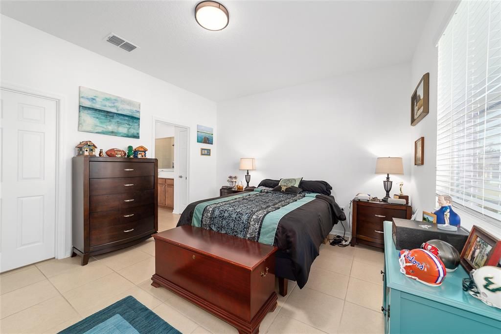 For Sale: $249,900 (2 beds, 2 baths, 1344 Square Feet)