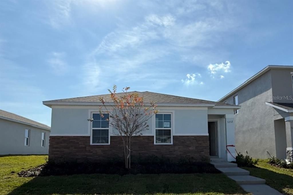 Active With Contract: $389,990 (4 beds, 2 baths, 1720 Square Feet)