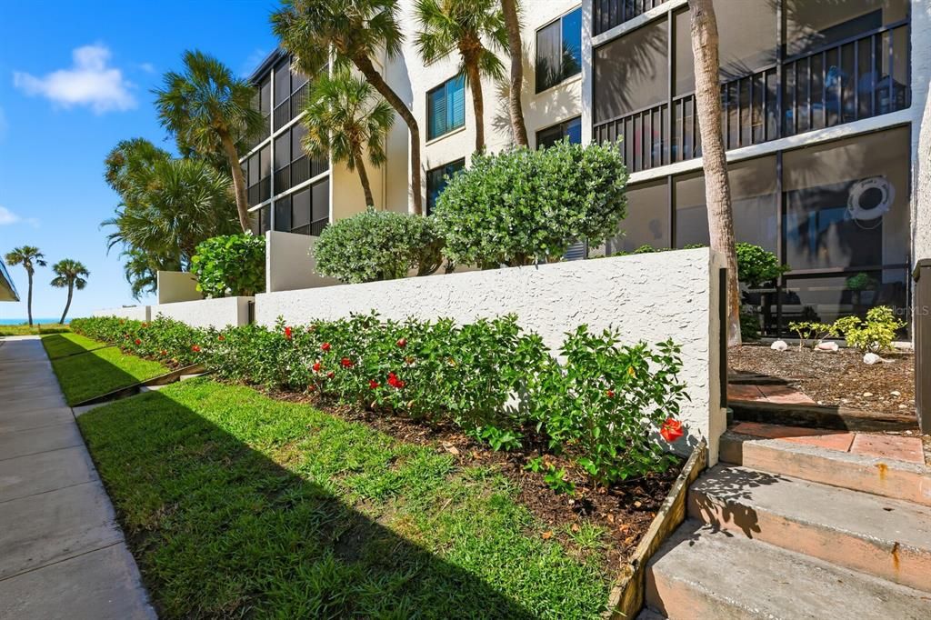 На продажу: $495,000 (2 спален, 2 ванн, 933 Квадратных фут)