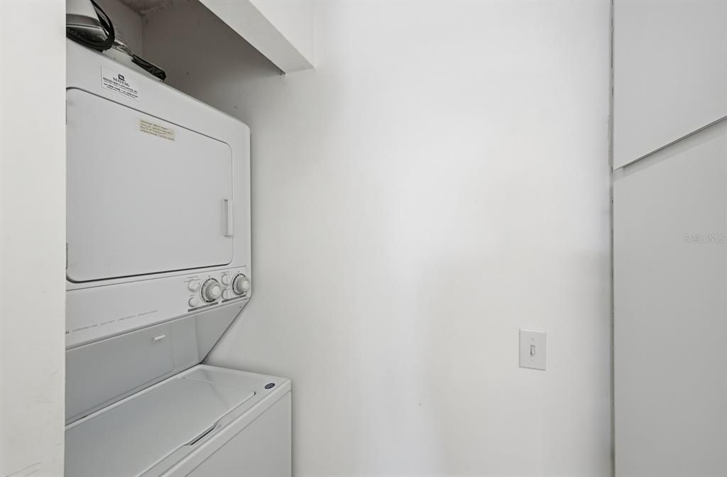 На продажу: $495,000 (2 спален, 2 ванн, 933 Квадратных фут)