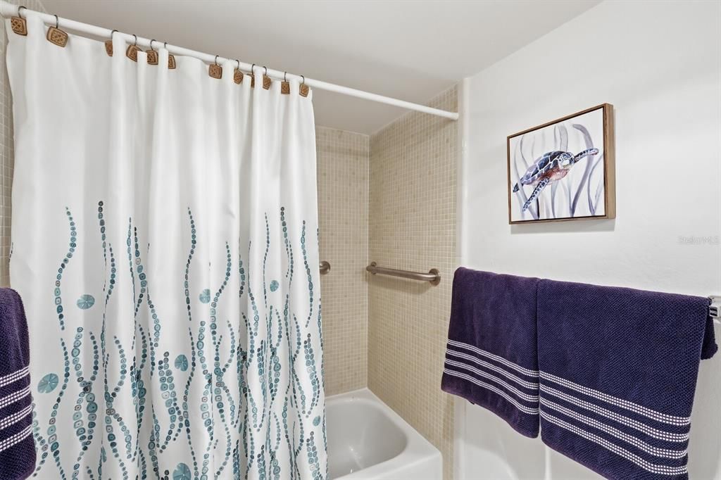 На продажу: $495,000 (2 спален, 2 ванн, 933 Квадратных фут)