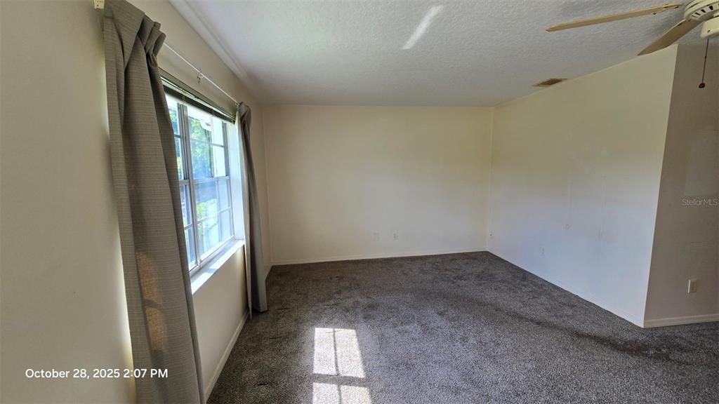 For Sale: $85,000 (1 beds, 1 baths, 800 Square Feet)