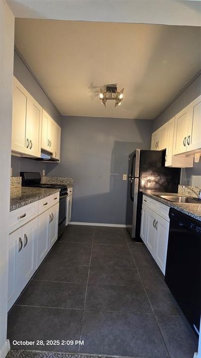 For Sale: $85,000 (1 beds, 1 baths, 800 Square Feet)