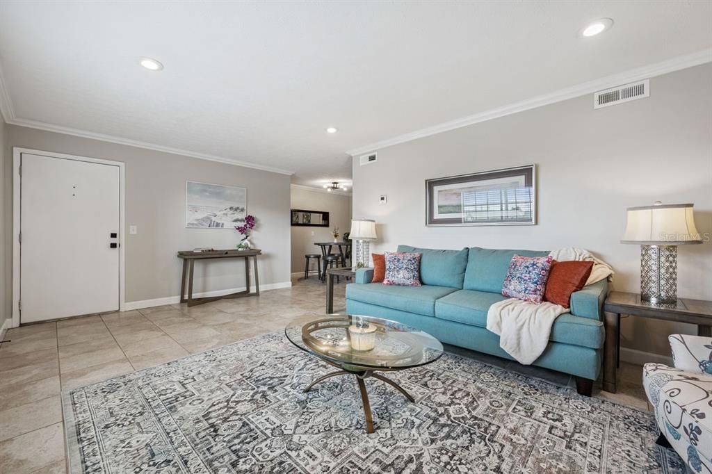 For Sale: $179,758 (1 beds, 1 baths, 730 Square Feet)