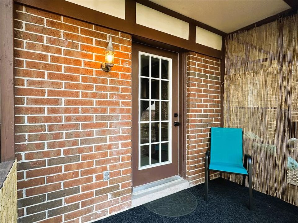 For Sale: $179,758 (1 beds, 1 baths, 730 Square Feet)