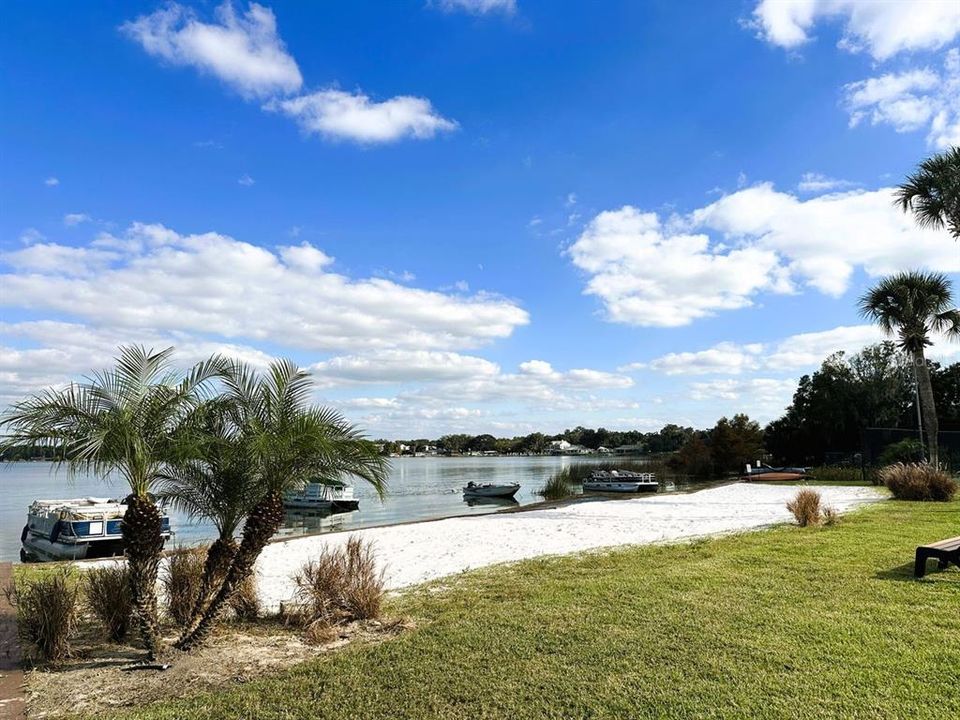 For Sale: $179,758 (1 beds, 1 baths, 730 Square Feet)