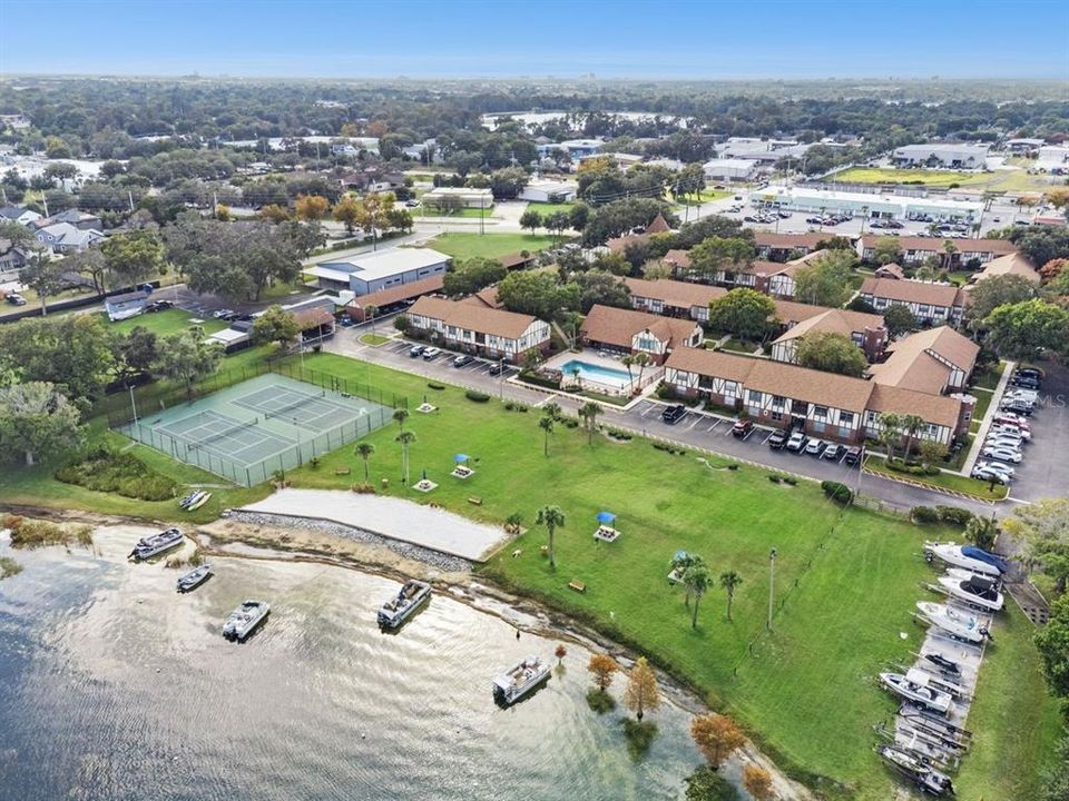 For Sale: $179,758 (1 beds, 1 baths, 730 Square Feet)