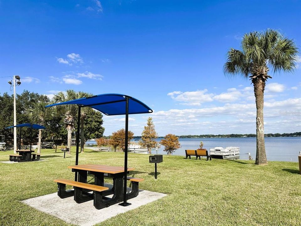 For Sale: $179,758 (1 beds, 1 baths, 730 Square Feet)