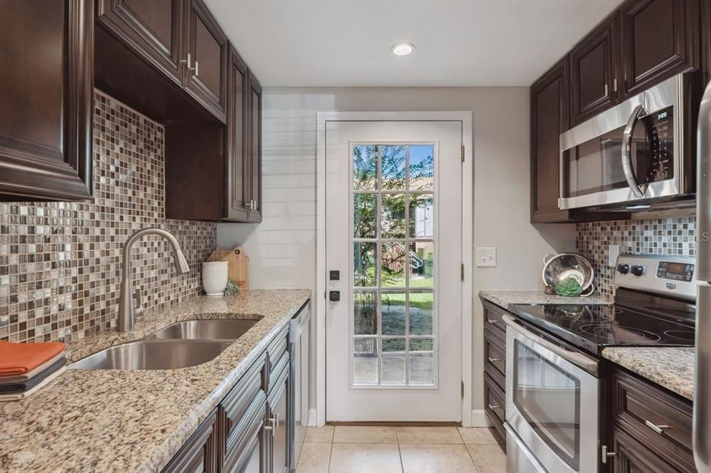 For Sale: $179,758 (1 beds, 1 baths, 730 Square Feet)