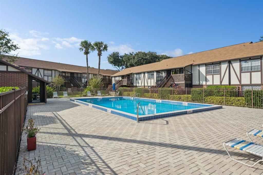 For Sale: $179,758 (1 beds, 1 baths, 730 Square Feet)