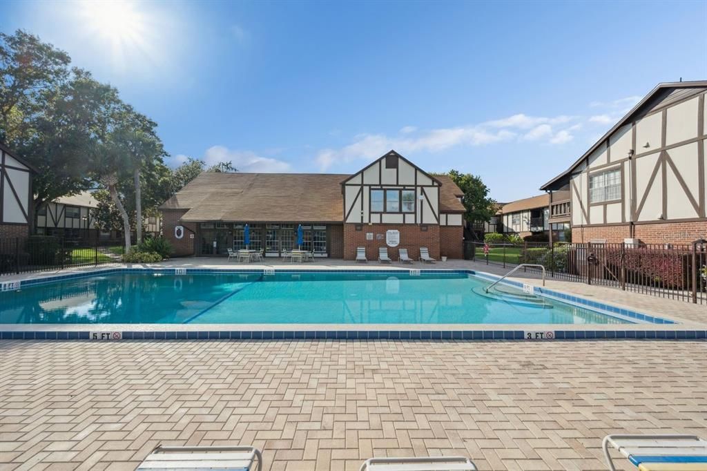 For Sale: $179,758 (1 beds, 1 baths, 730 Square Feet)