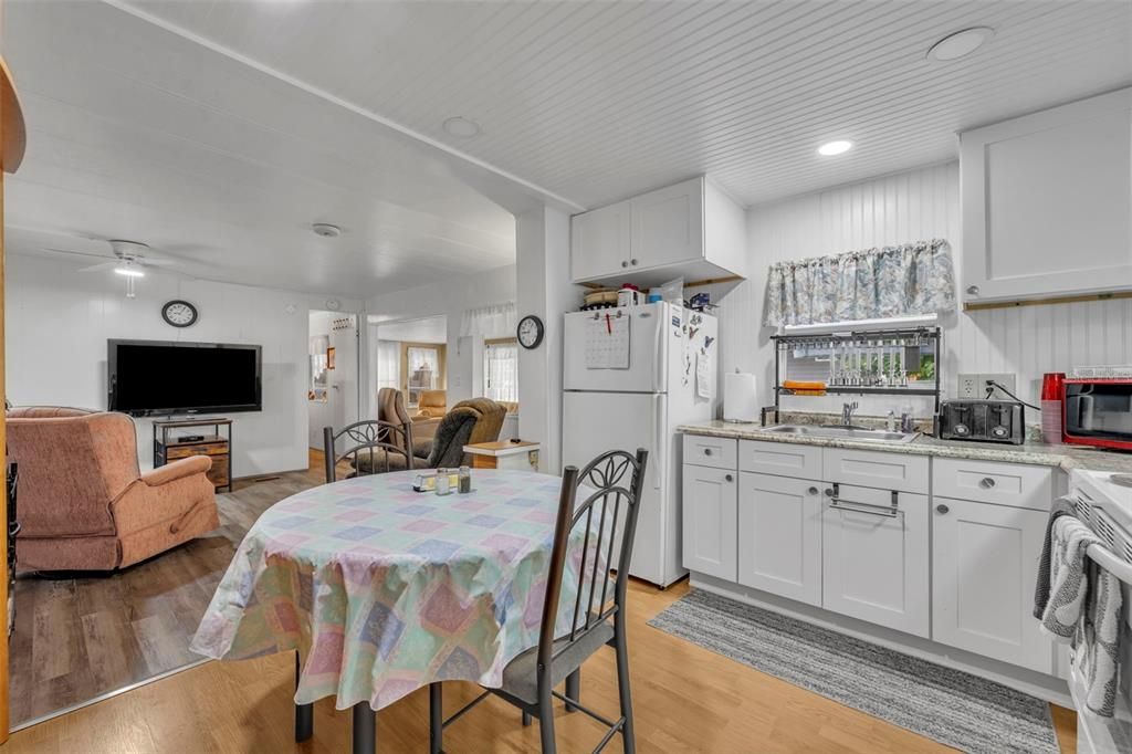 En Venta: $79,900 (2 camas, 1 baños, 882 Pies cuadrados)