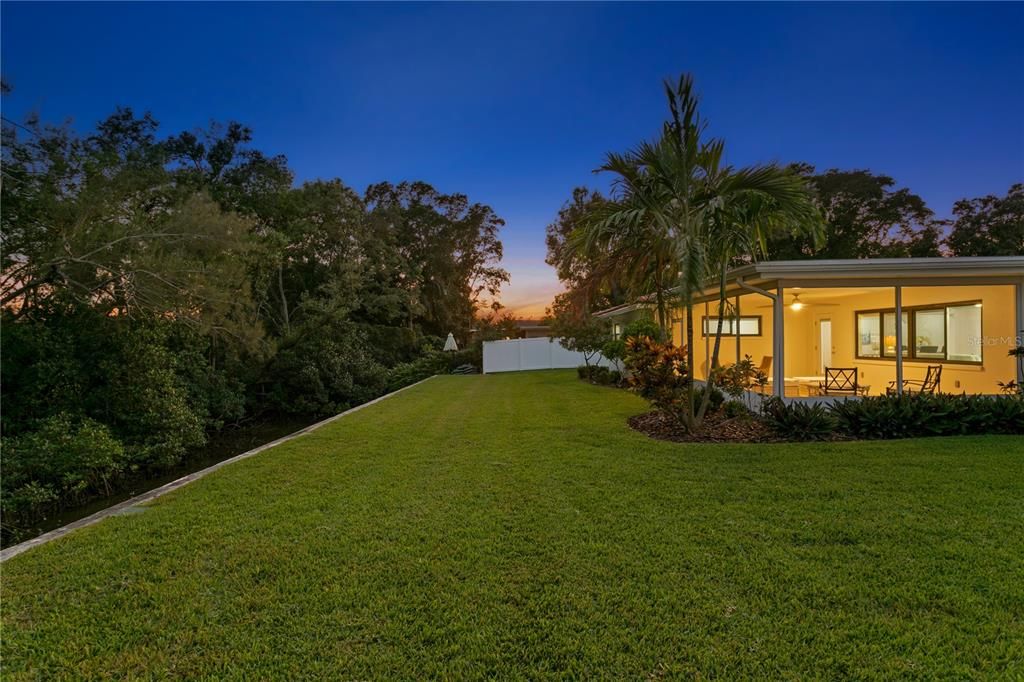 待售: $1,295,000 (4 贝兹, 3 浴室, 2326 平方英尺)