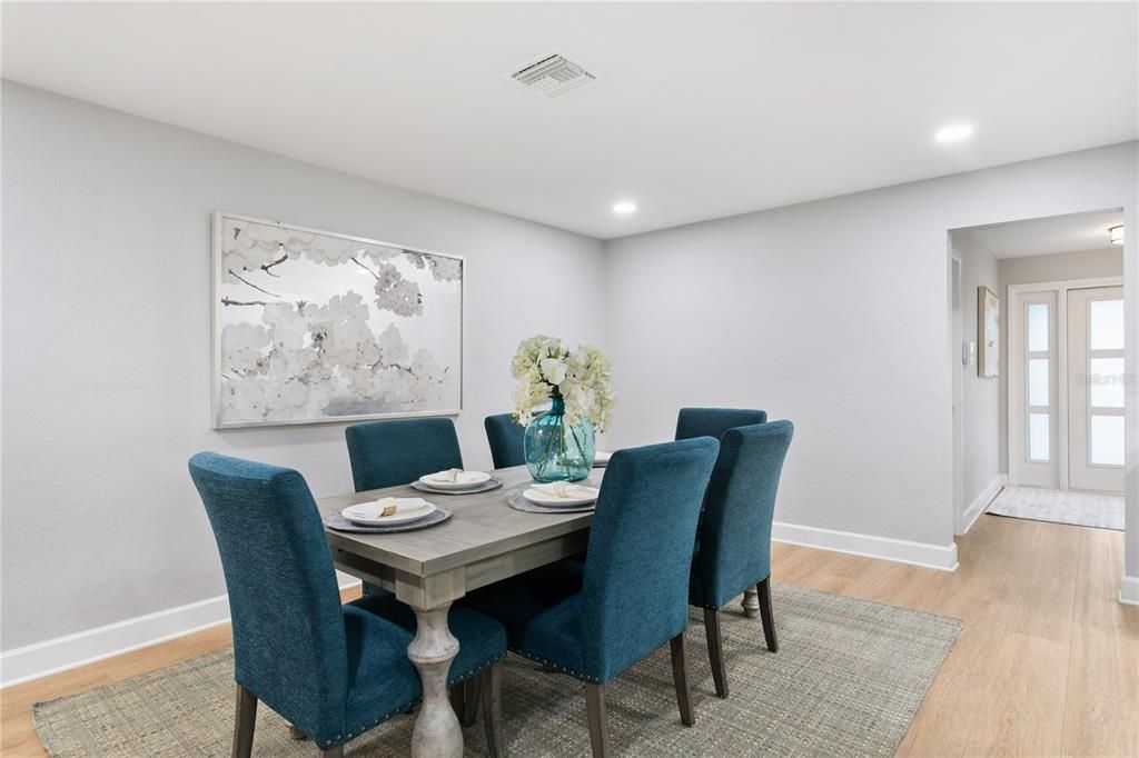 待售: $1,295,000 (4 贝兹, 3 浴室, 2326 平方英尺)