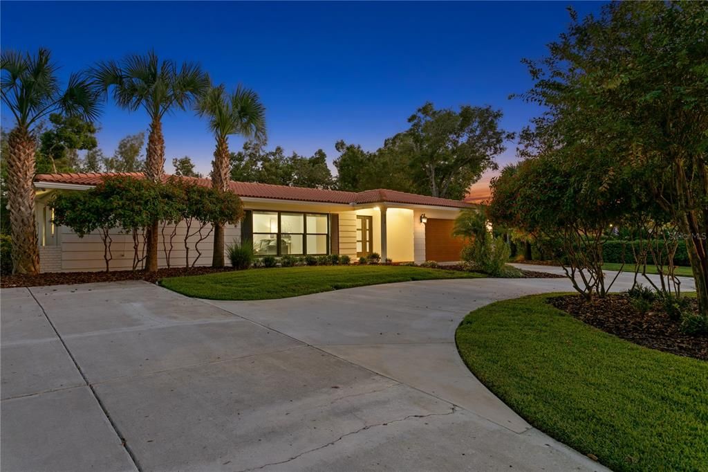 待售: $1,295,000 (4 贝兹, 3 浴室, 2326 平方英尺)