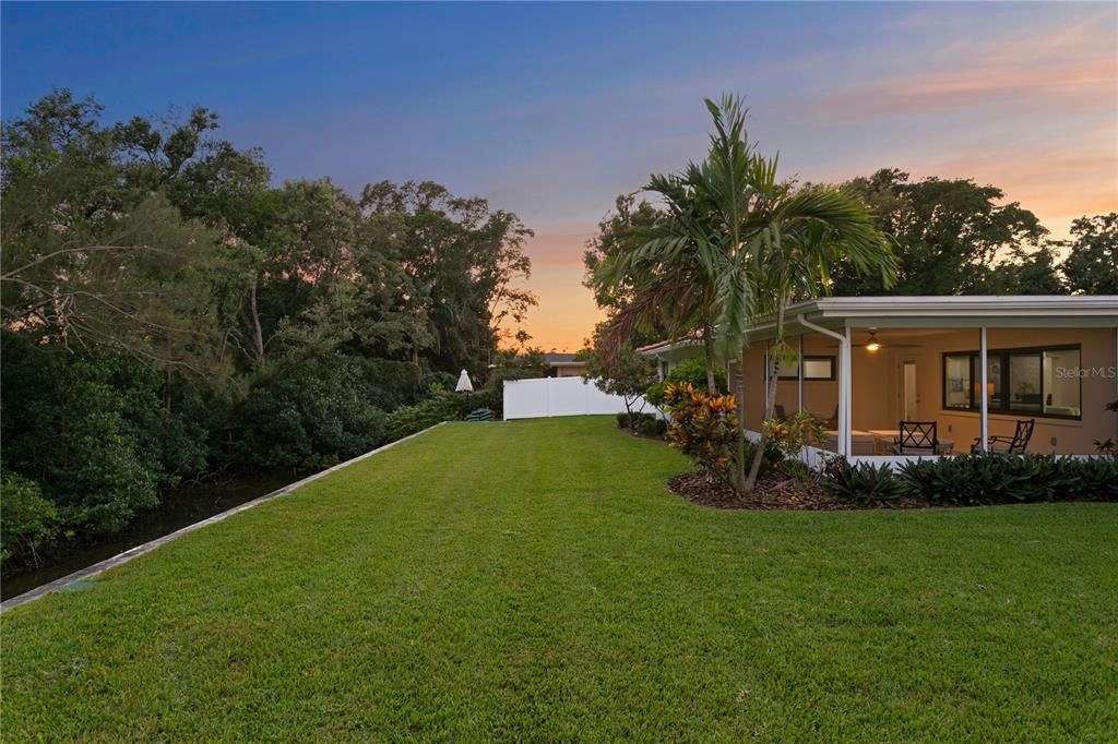 待售: $1,295,000 (4 贝兹, 3 浴室, 2326 平方英尺)