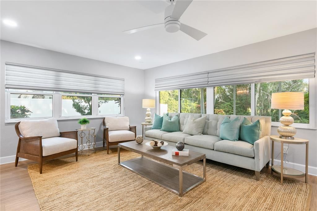 待售: $1,295,000 (4 贝兹, 3 浴室, 2326 平方英尺)